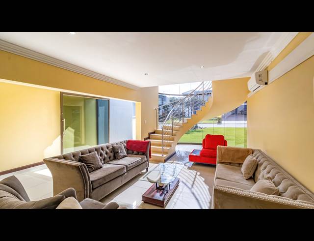 5 BEDROOM FREESTANDING FOR SALE IN ASPEN HILLS